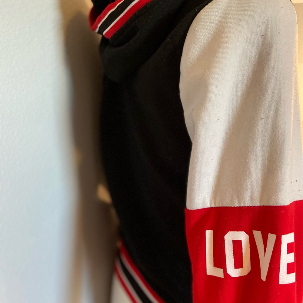 Love jacket - Picture 3 of 3